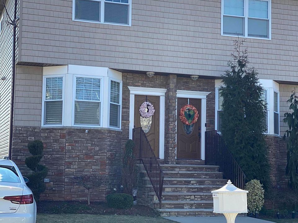 1st image of 22 Pitney Ave