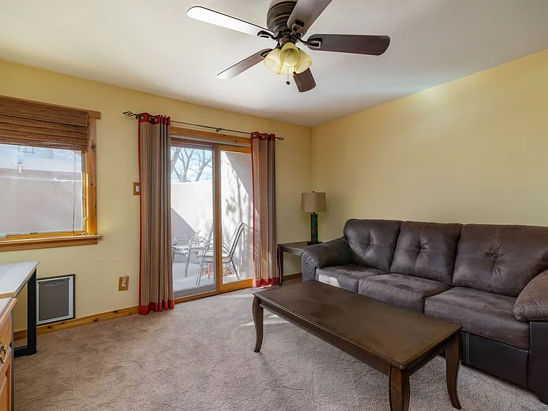 601 W San Mateo Rd #84 — Photo 3