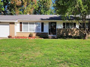 1623 Fairview St, Jenison, MI 49428