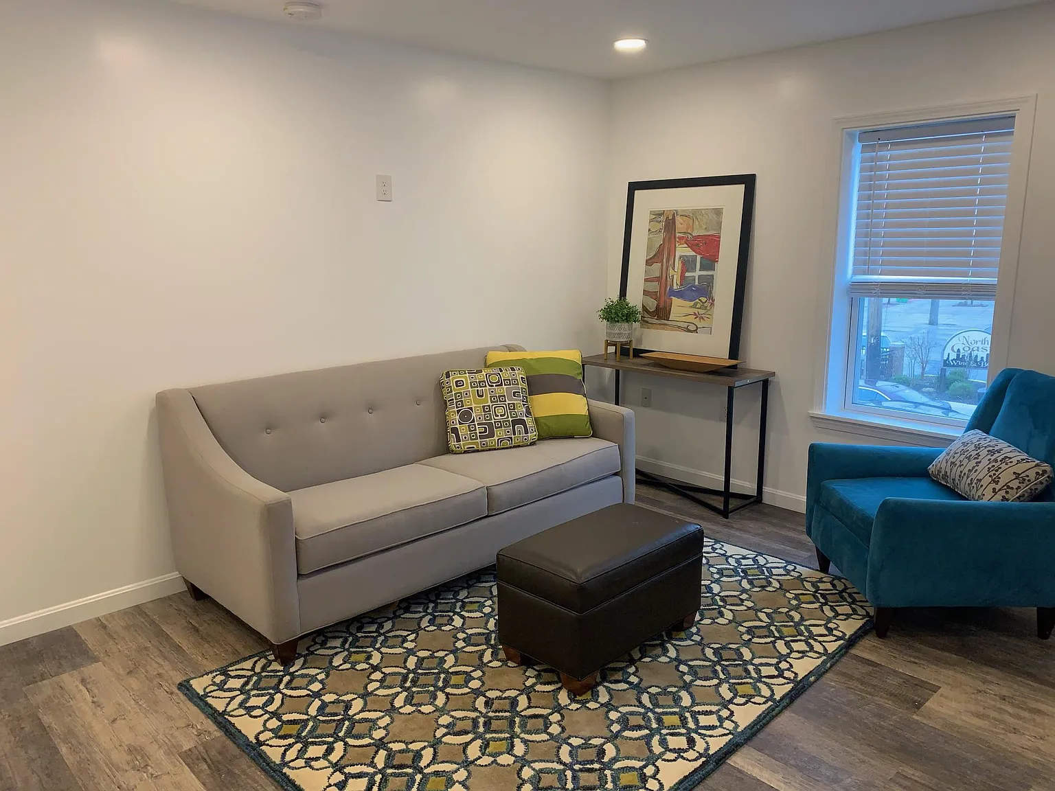 2 bed, 1000 sqft, $1,350 — Photo 4
