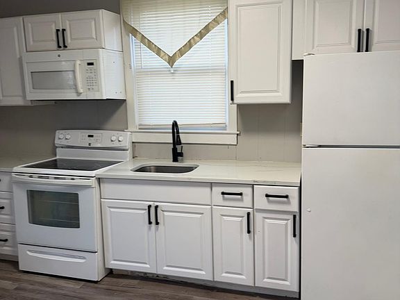 5th image of 125 Liverpool Ave #1