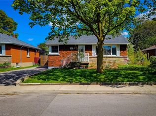 183 Allenby Ave, Hamilton, ON L9A 2V1