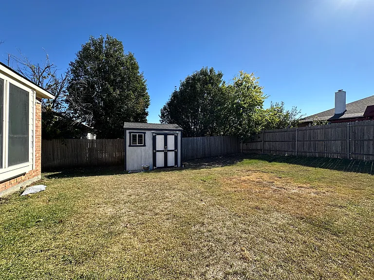 6920 Misty Meadow Ln — Photo 17