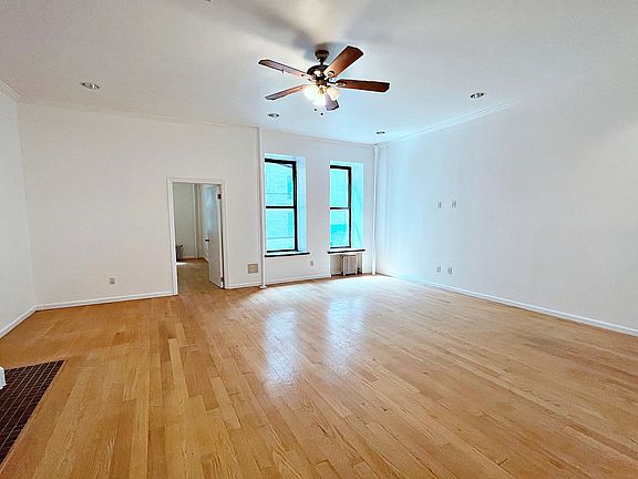 3rd image of 32 W 69th St APT 2a