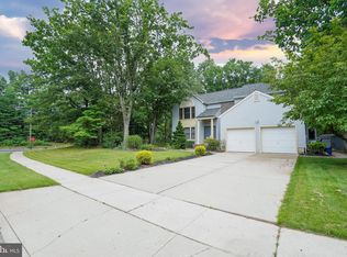 2 Berkshire Dr, Voorhees, NJ 08043