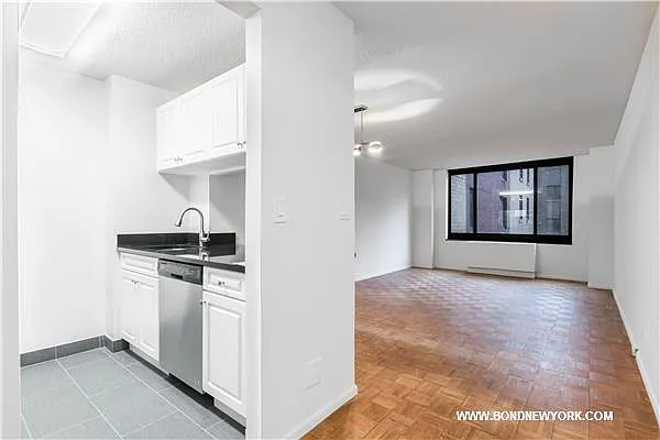 Rented by Bond New York | media 1