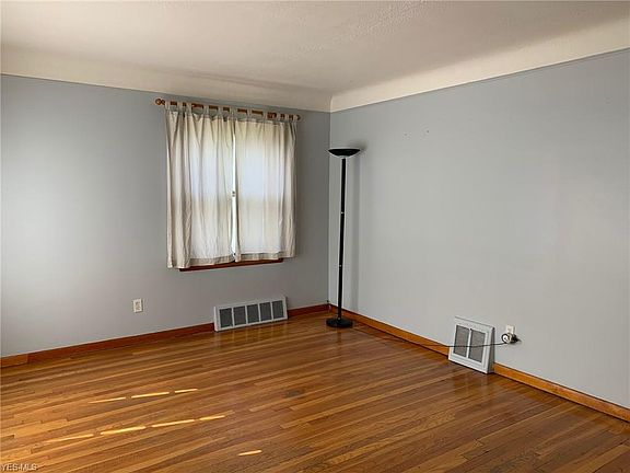 5th image of 13109 Eastwood Blvd