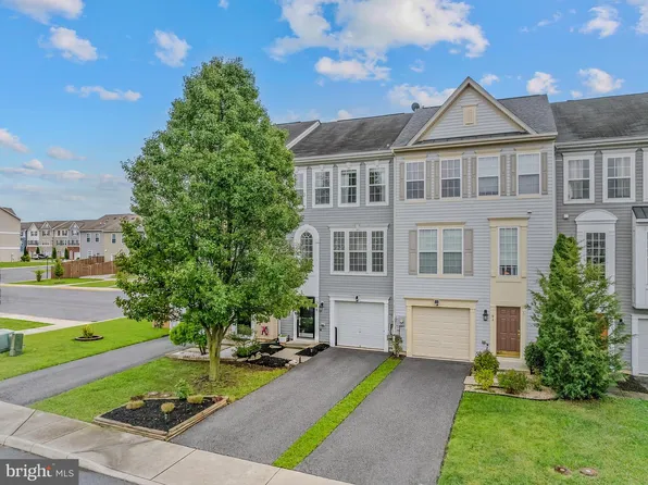98 Magellan Dr, Martinsburg, WV 25404