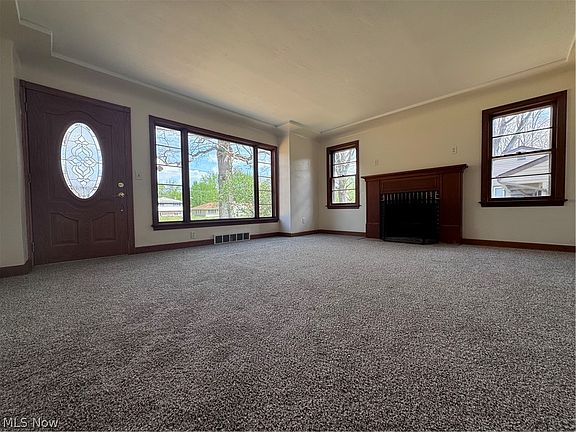3rd image of 1618 W Park Ave