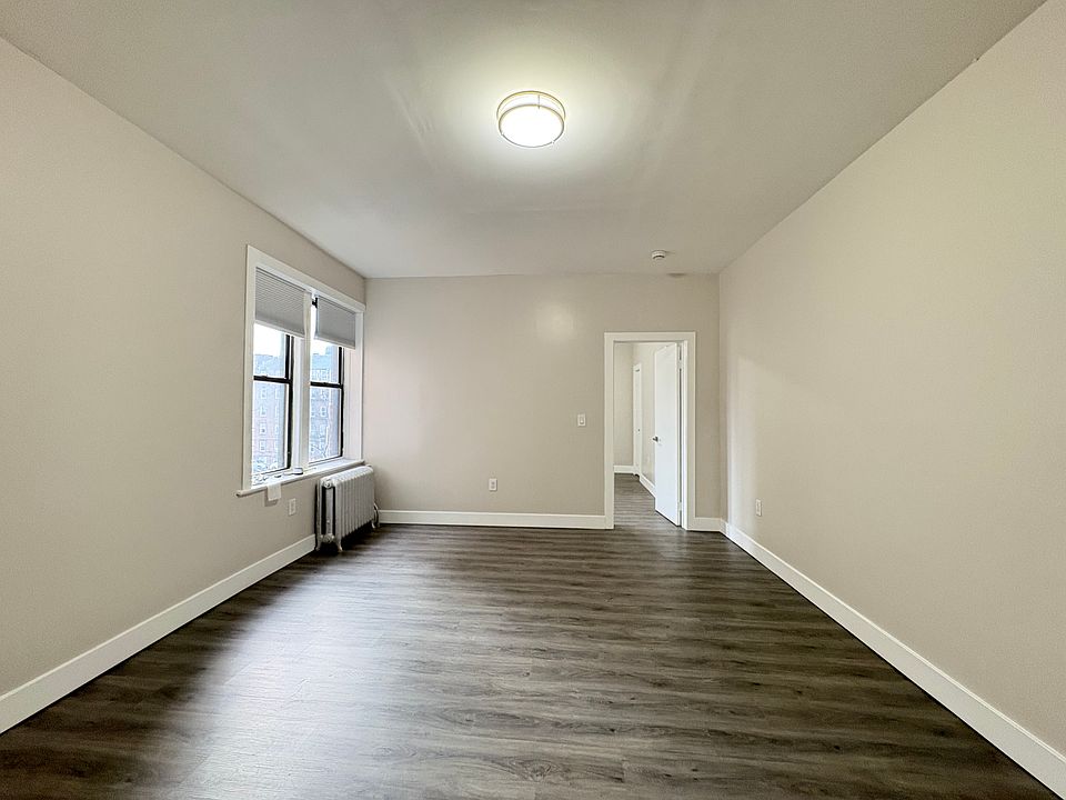 2nd image of 569 Bergen Ave #32