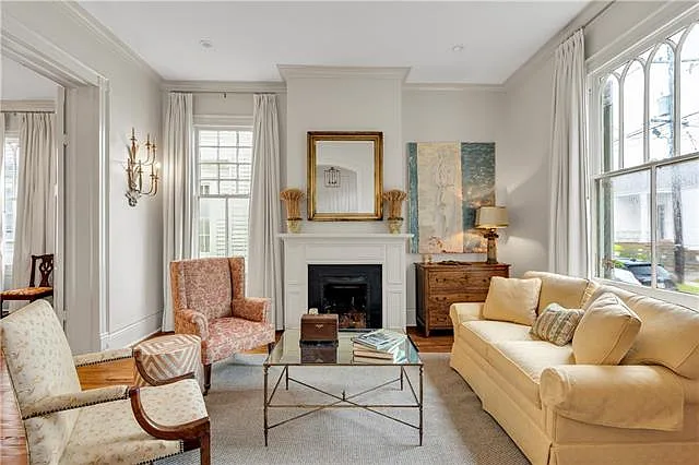 3 bed, 3.0 bath, 2310 sqft, $7,000 — Photo 3