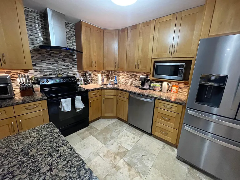 3572 Grandin Rd #1 — Photo 8