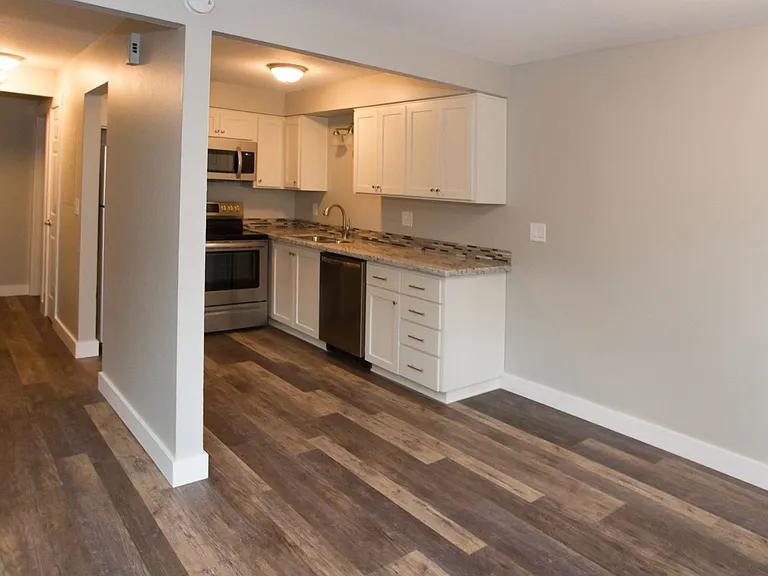 2600 NE Lombard St — Photo 19