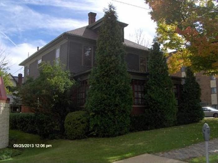 2nd image of 2 E 2nd St