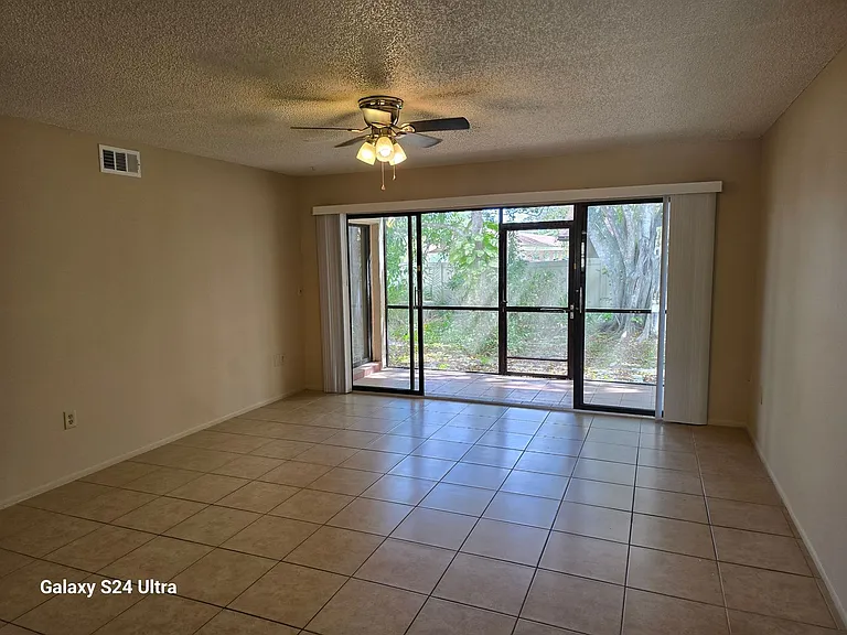 853 Mecca Dr #C — Photo 18
