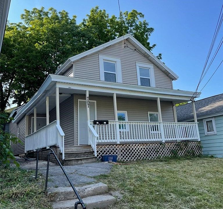 1st image of 707 Ash St