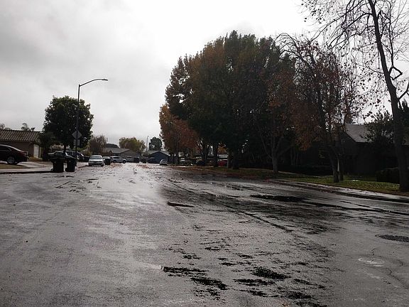 5th image of 828 S Oakley Ave