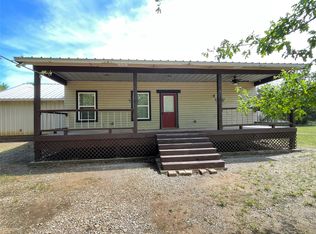 2110 County Road 1220, Savoy, TX 75479