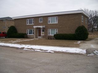 333 Avilon Ct, Round Lake, IL 60073