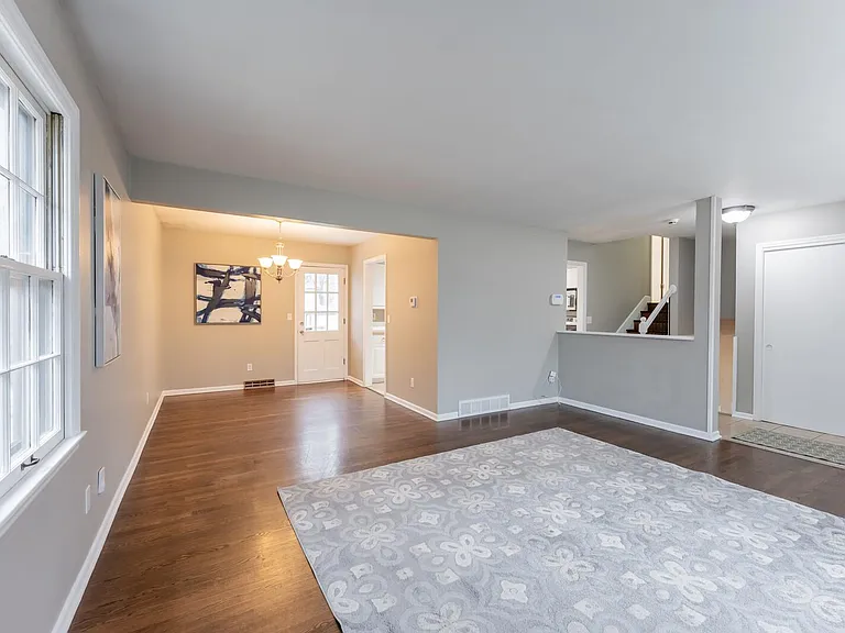 9414 Connell Dr #HOUSE — Photo 9