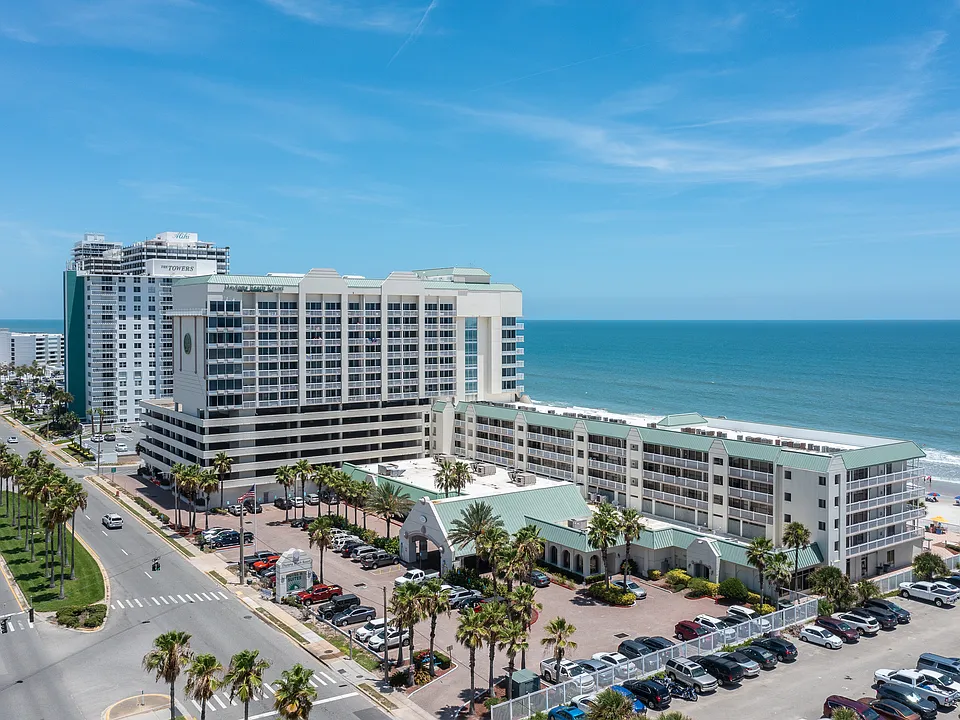 2700 N Atlantic Ave #204