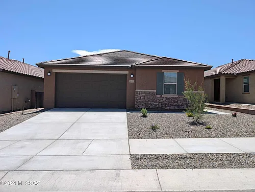 2195 W Desert Topaz Way Photo 1