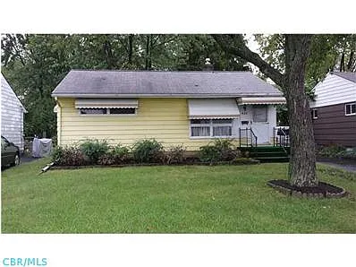 828 Pierce Ave photo 1