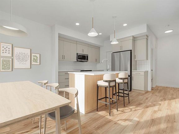 4th image of 66 N Miners Rd W