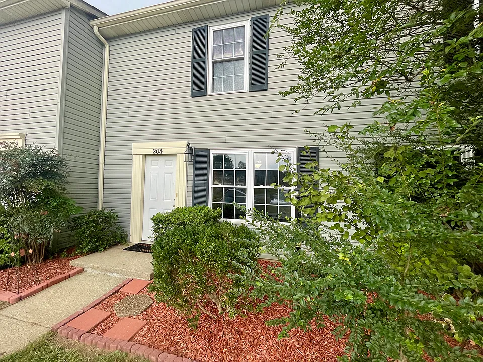 204 Bourbon Ct