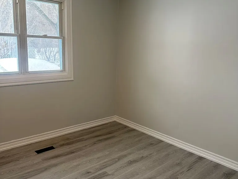 15395 Bayview Ave — Photo 9