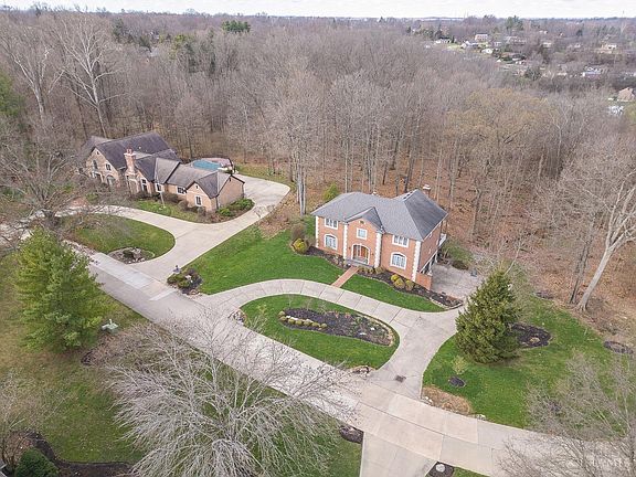 3rd image of 2091 Beech Grove Dr