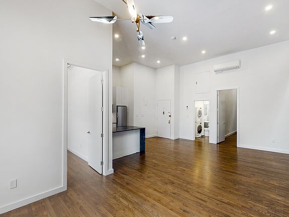 5th image of 30 E 14th St APT 5B