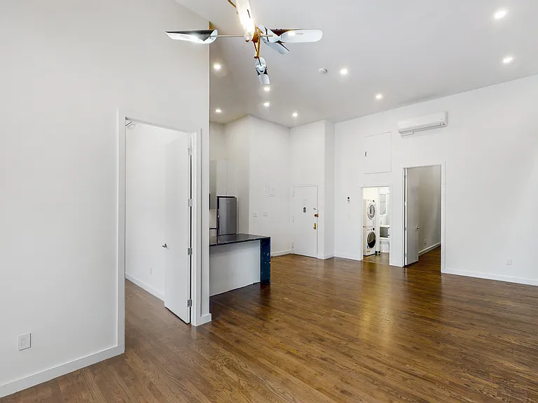 30 E 14th St #5B — Photo 5