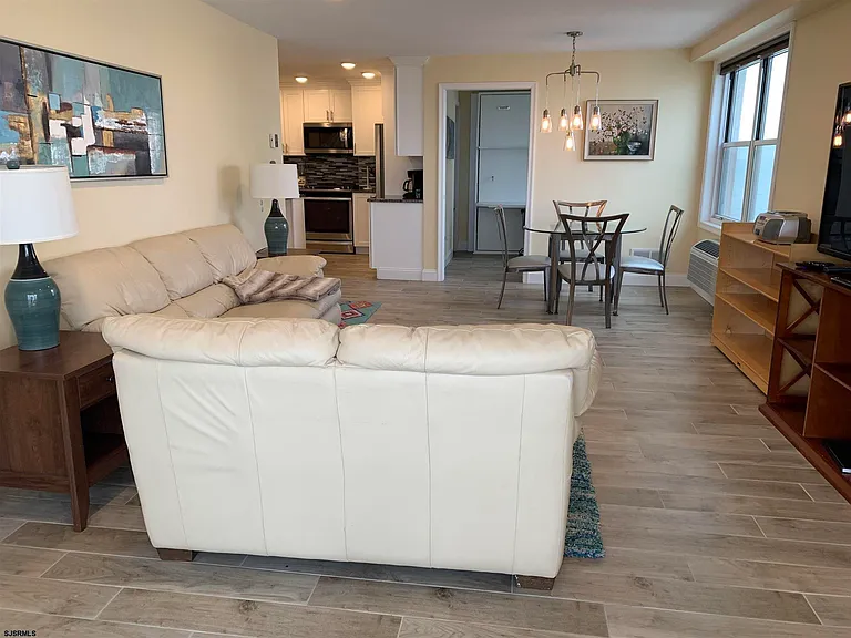 9400 Atlantic Ave #818 — Photo 10