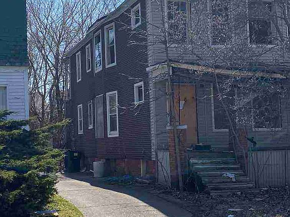 5251 Maplewood