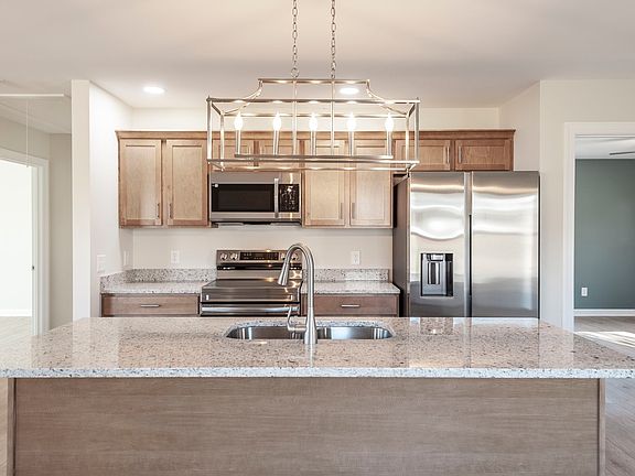 3rd image of 3007 Thompson Ln