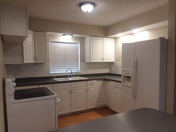2nd image of 6274 3rd Ave S