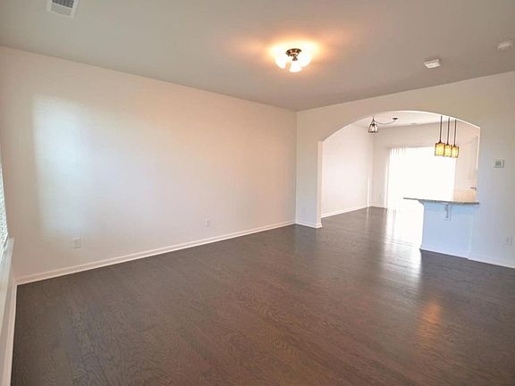 5th image of 6909 Walnut Branch Ln