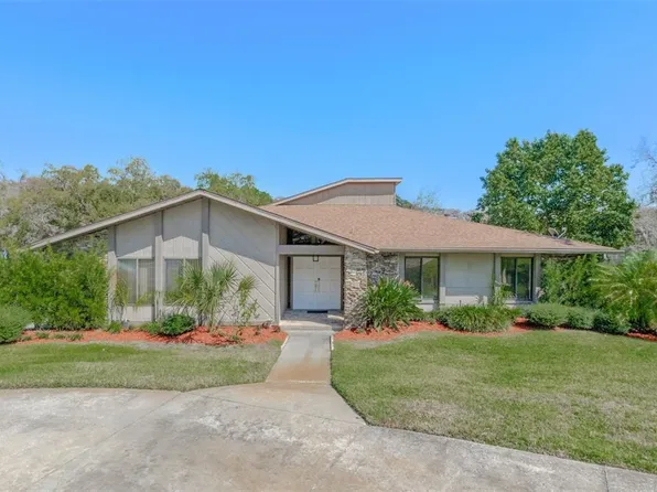 2918 Cocovia Way, Leesburg, FL 34748