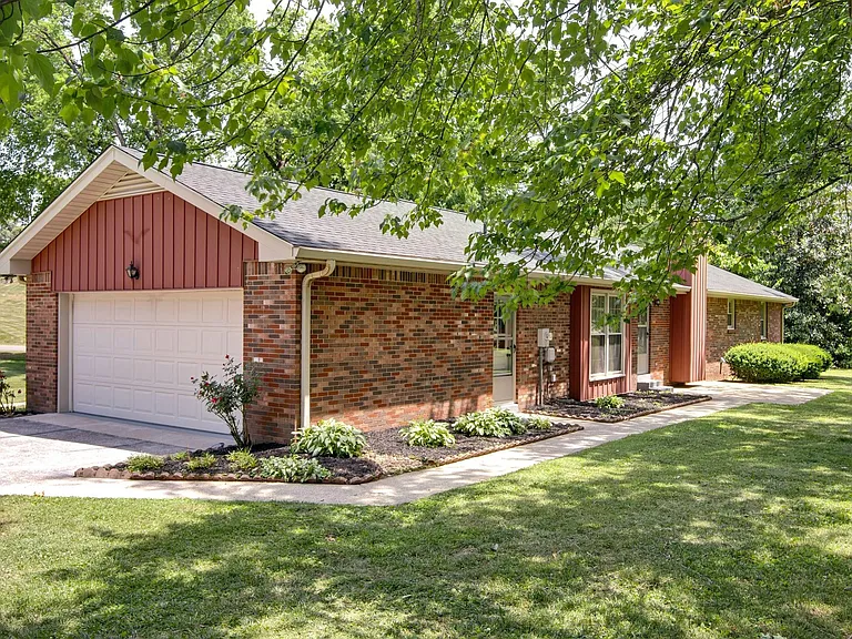 301 Glenwood Dr — Photo 21