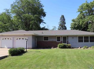 6704 W 10th St, Sioux Falls, SD 57107