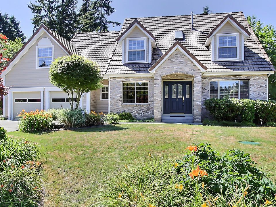 1st image of 3204 41st Way SE