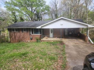 27 Summit Dr, Lindale, GA 30147