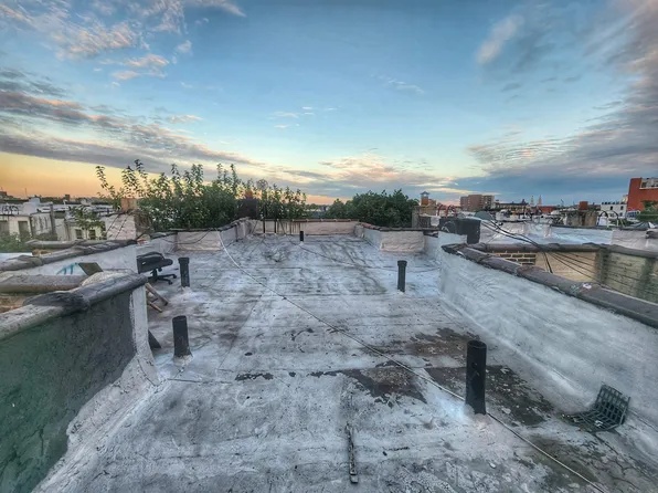 848 Hart Street image 15 of 15