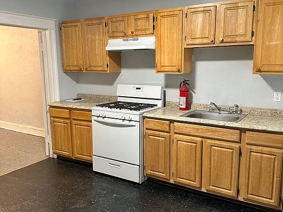 5th image of 1203 Ashburton St