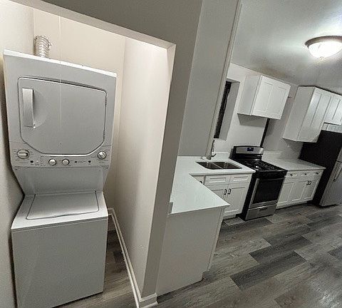 3rd image of 1004 S Oakley Blvd #Gf