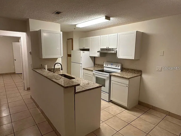 976 Leeward Pl #103 — Photo 9