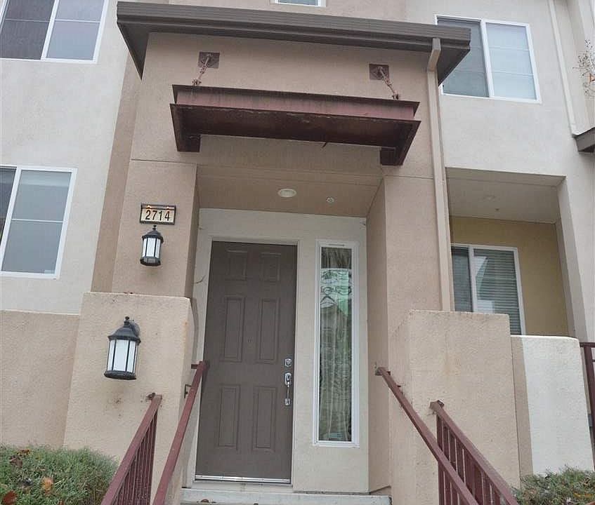 1st image of 2714 Holly St