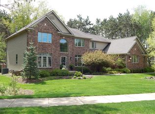 4110 Breakwater Dr, Okemos, MI 48864