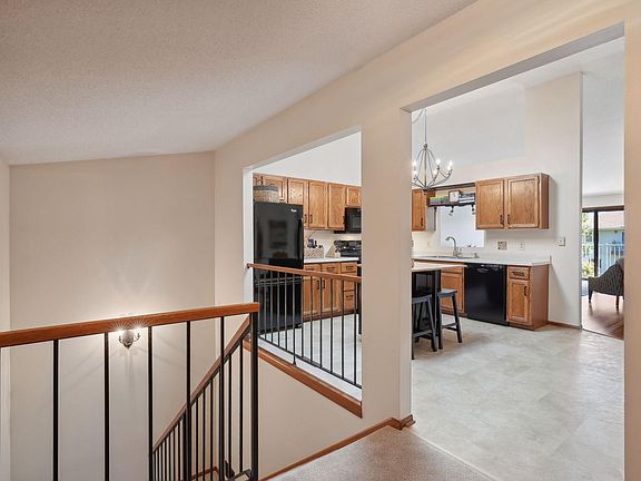 2nd image of 3268 Greenbrier St #3268B